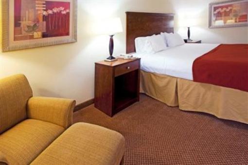 фото отеля Holiday Inn Express Hotel & Suites Quincy I-10