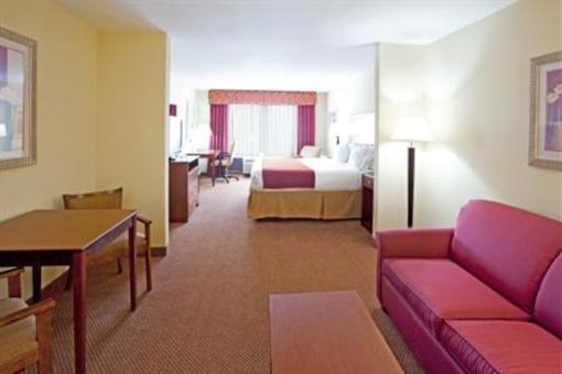 фото отеля Holiday Inn Express Hotel & Suites Quincy I-10