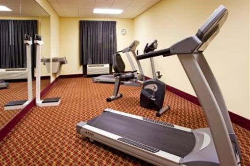 фото отеля Holiday Inn Express Hotel & Suites Quincy I-10