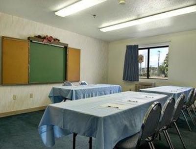 фото отеля Super 8 Cromwell Middletown