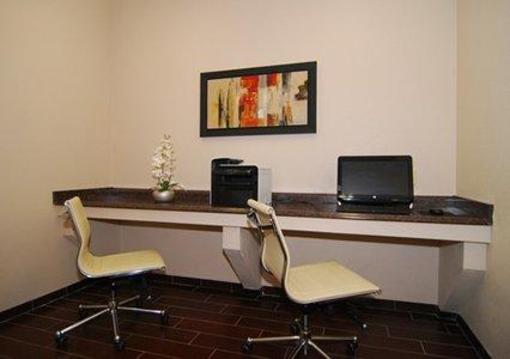 фото отеля Comfort Suites Covington