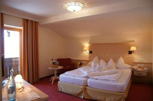 фото отеля Hotel-Gasthof Hindenburglinde