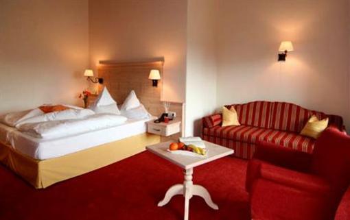 фото отеля Hotel-Gasthof Hindenburglinde