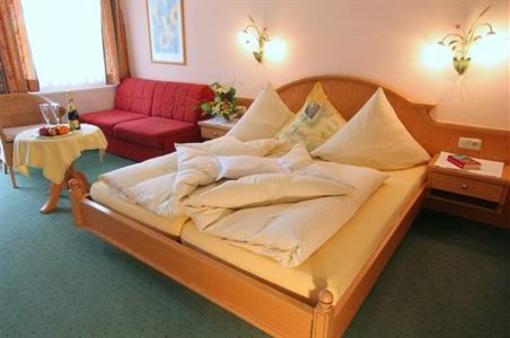 фото отеля Hotel-Gasthof Hindenburglinde