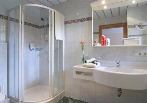 фото отеля Hotel-Gasthof Hindenburglinde
