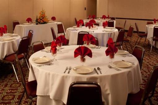 фото отеля Best Western Plus University Inn Steubenville
