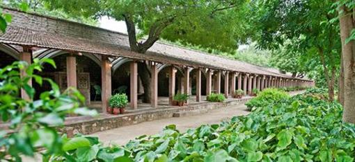 фото отеля Balsamand Garden Retreat Jodhpur