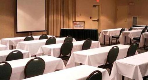 фото отеля Hilton Garden Inn Kennett Square