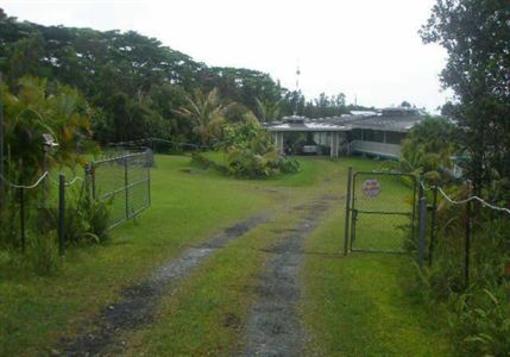 фото отеля Plumeria Hill Bed & Breakfast
