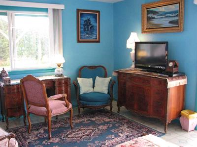 фото отеля Plumeria Hill Bed & Breakfast