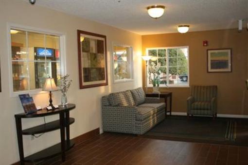 фото отеля Candlewood Suites Richmond West End Short Pump
