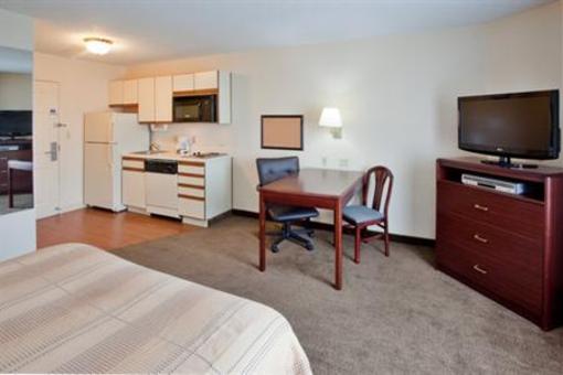 фото отеля Candlewood Suites Richmond West End Short Pump