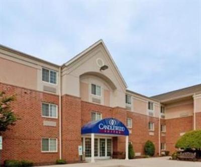 фото отеля Candlewood Suites Richmond West End Short Pump