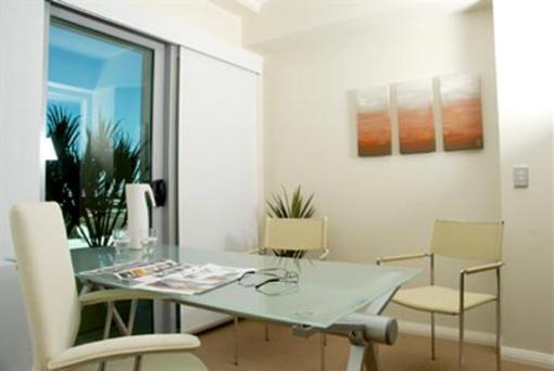фото отеля Proximity Waterfront Apartments