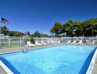 фото отеля Howard Johnson Express Inn Lenox