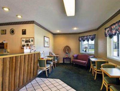 фото отеля Howard Johnson Express Inn Lenox