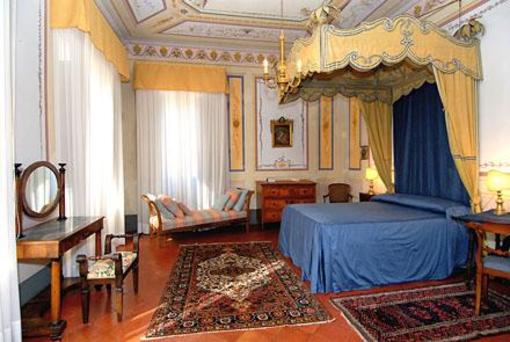 фото отеля Villa La Chiusa Bed and Breakfast Lucca