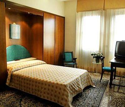 фото отеля Hotel Napoleon Rimini