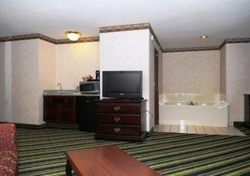 фото отеля Quality Suites Airport Kansas City