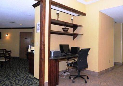 фото отеля Quality Suites Airport Kansas City