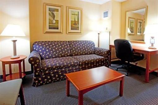 фото отеля Holiday Inn Express Buffalo Airport