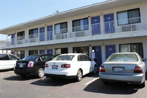 фото отеля Motel 6 Beach Santa Barbara