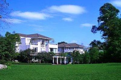 фото отеля Emei Heavenage Hot Spring Holiday Villa Emeishan