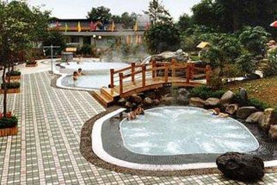 фото отеля Emei Heavenage Hot Spring Holiday Villa Emeishan