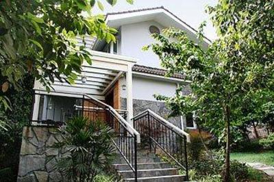 фото отеля Emei Heavenage Hot Spring Holiday Villa Emeishan