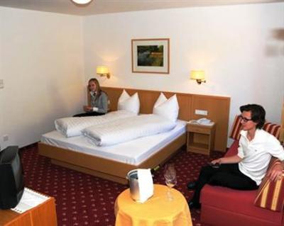 фото отеля Hotel Seehof Welsberg-Taisten