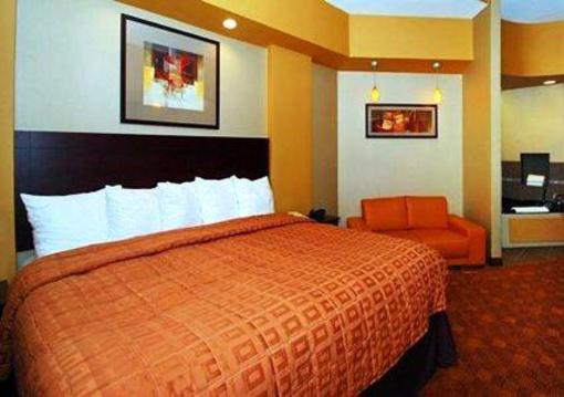 фото отеля Comfort Suites Perrysburg
