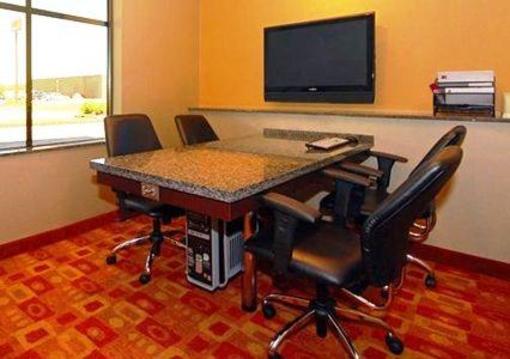 фото отеля Comfort Suites Perrysburg