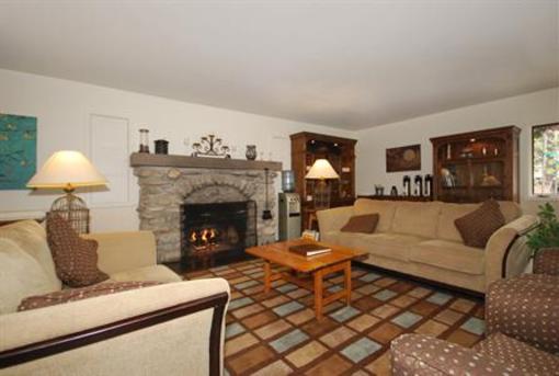 фото отеля Cobblestone Inn