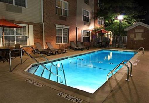фото отеля Towneplace Suites East Lansing