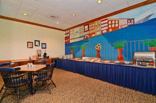 фото отеля BEST WESTERN Lakefront Hotel