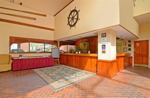 фото отеля BEST WESTERN Lakefront Hotel