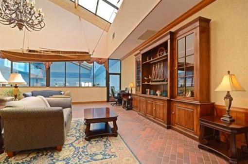 фото отеля BEST WESTERN Lakefront Hotel