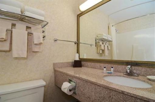фото отеля BEST WESTERN Lakefront Hotel