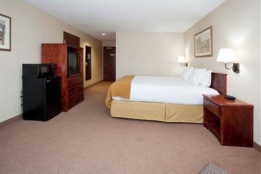 фото отеля Holiday Inn Express Hotel & Suites Hill City
