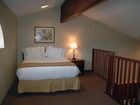 фото отеля Holiday Inn Express Hotel & Suites Hill City