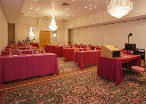 фото отеля Clarion Hotel West Springfield