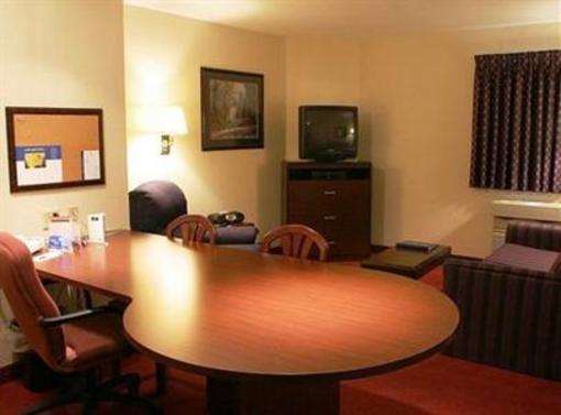 фото отеля Candlewood Suites - Detroit Ann Arbor