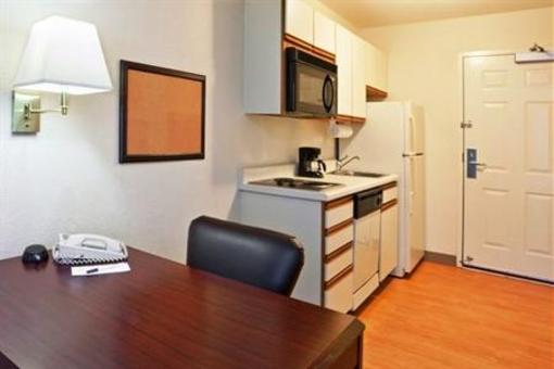 фото отеля Candlewood Suites - Detroit Ann Arbor