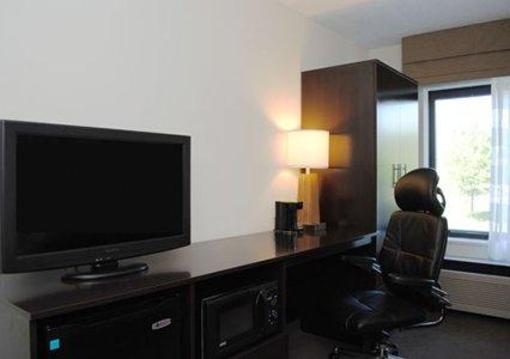 фото отеля Sleep Inn And Suites Queensbury
