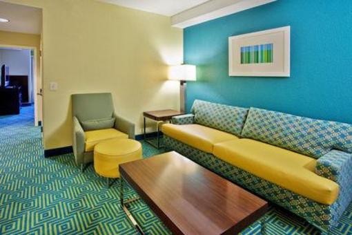 фото отеля Holiday Inn Hotel Dalton
