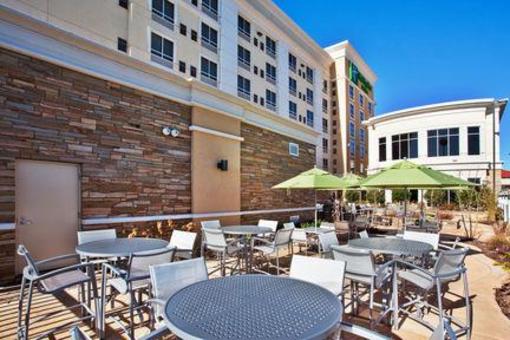 фото отеля Holiday Inn Hotel Dalton
