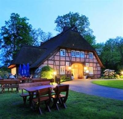 фото отеля Hotel Hof Tütsberg Schneverdingen