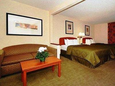 фото отеля Comfort Inn and Suites West Chester (Ohio)