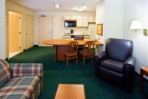 фото отеля Candlewood Suites East Lansing (Michigan)