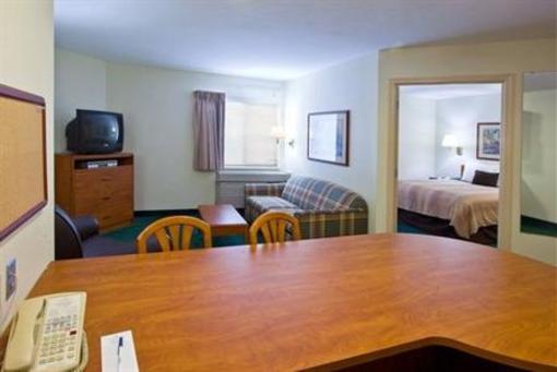 фото отеля Candlewood Suites East Lansing (Michigan)